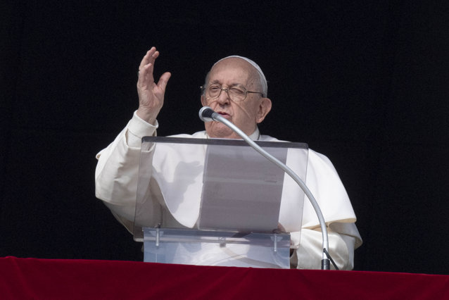 Papa Francisc nu se află în pericol de moarte, afirmă medicul său.