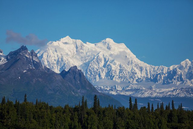 Politicienii din Alaska au refuzat propunerea lui Trump de a schimba numele unui munte faimos.